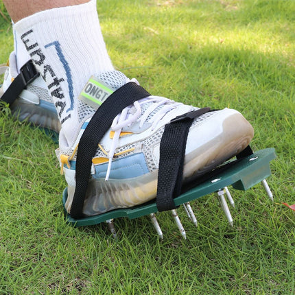 Lawn Aerator Shoes Free-Installation Grass Aeration Shoes with Stainless Steel Shovel, Heavy Duty Lawn Aerator Spike Shoes Lawn Aeration Tool with Hook （green,29.5*12.8cm)