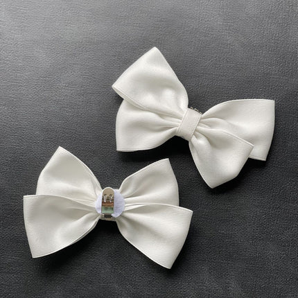 4Pcs Bow Shoe Clips Removable Shoe Buckles Decorative Shoes Accessories for Women Wedding party（white, not including the shoes）