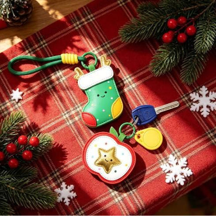 2-Piece Peace Apple Shaped PU Leather Keychains – Cute Holiday Bag Ornaments and Car Decorations