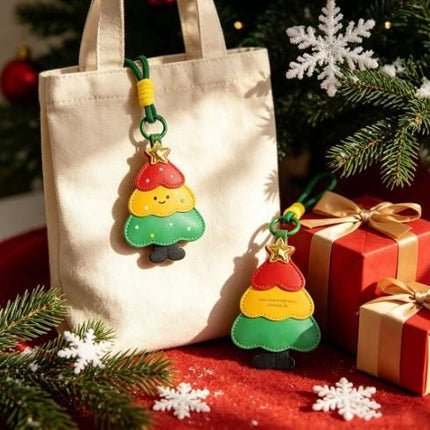 2-Piece Christmas star and reindeer Shaped PU Leather Keychains – Cute Holiday Bag Ornaments and Car Decorations