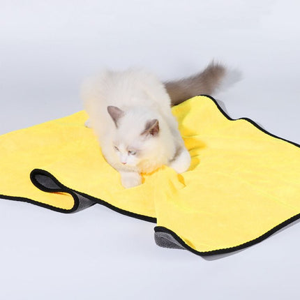 4-Piece Pet Cleaning Kit -Pet Grooming and Paw Cleaning Set with big Blue Dog Paw Cleaner Cup Grey Pet Bathing and Massage Comb andOne 30x30 cm yellow-grey foot towel and one 30x60 cm small bath Drying Towels for Dogs and Cats
