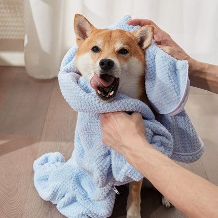 Pet Wearable Bathrobe Towel (Size XXXL) - Quick-drying, absorbent full-body cover with hood and zipper, suitable for dog and cat grooming